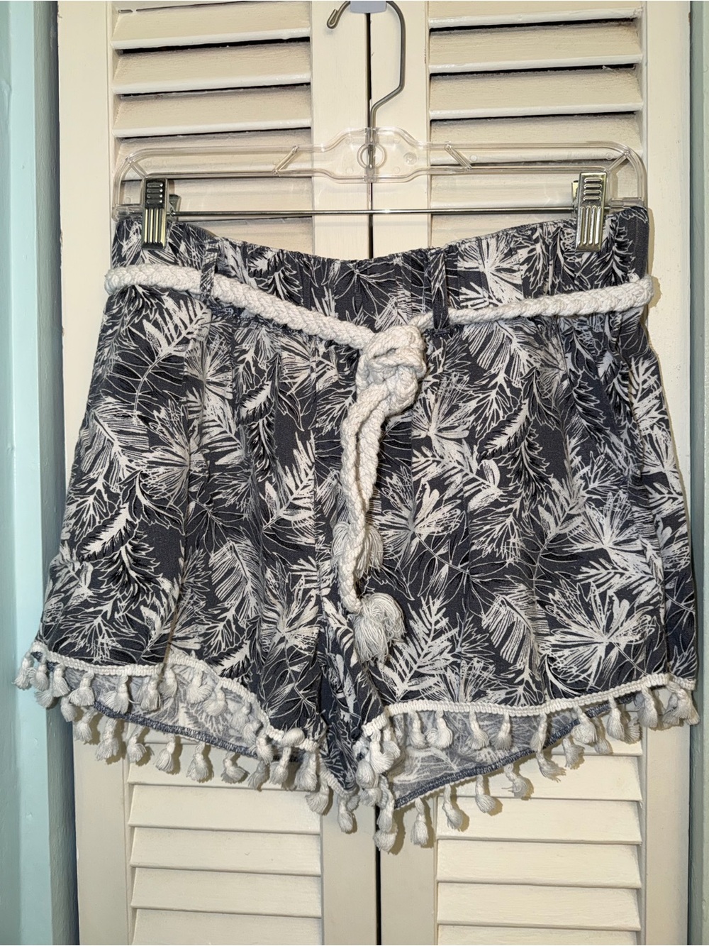 Rewash Navy and White Leaf-Print High Waist Tassel Shorts